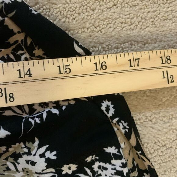 Size Small Black Floral RIPE MIDI - Picture 6 of 7